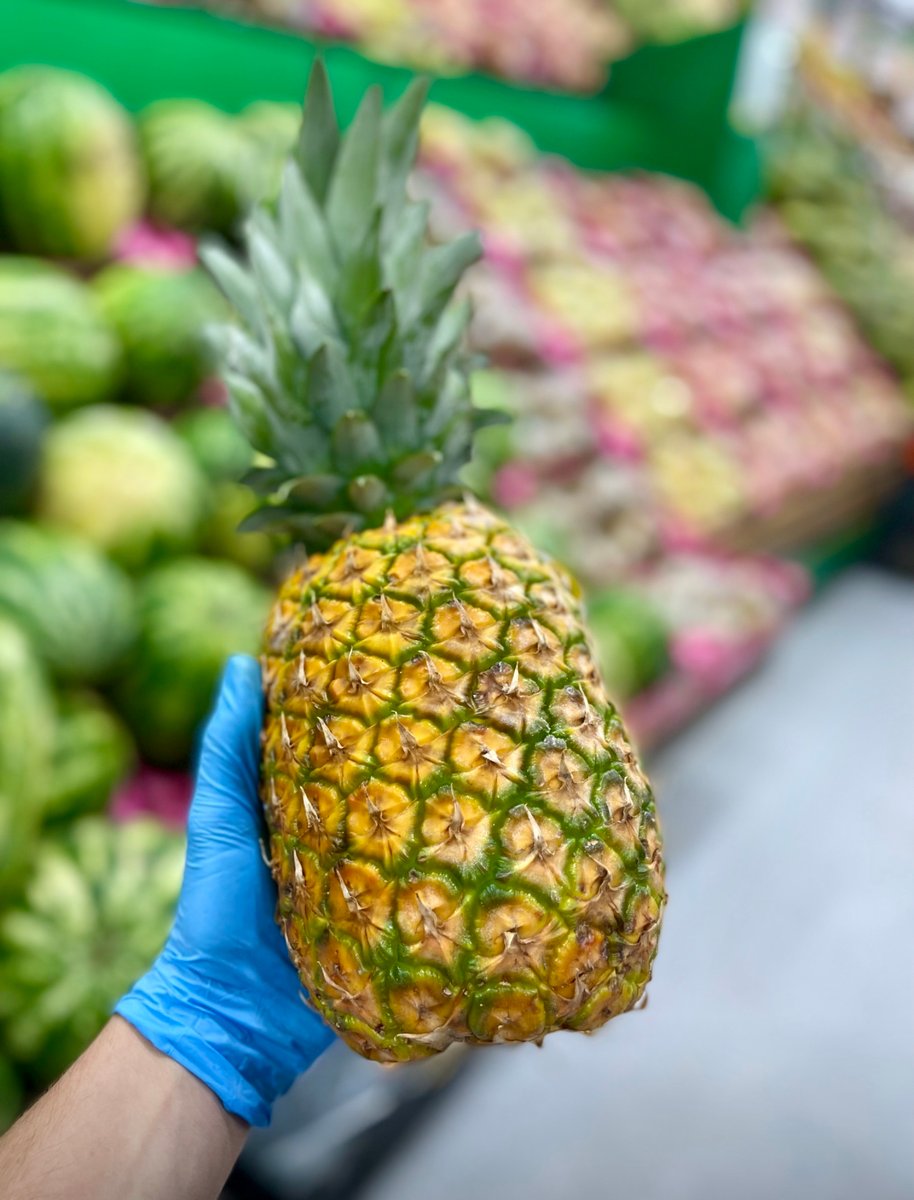 public-1764622544 Abacaxi inteiro - Image 1