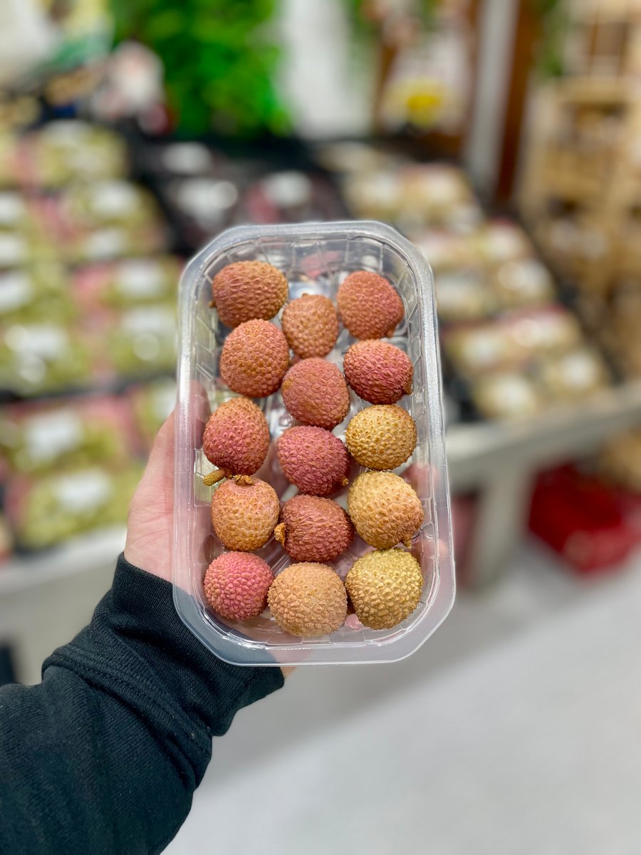 public-1764624483 Lichias - Image 1