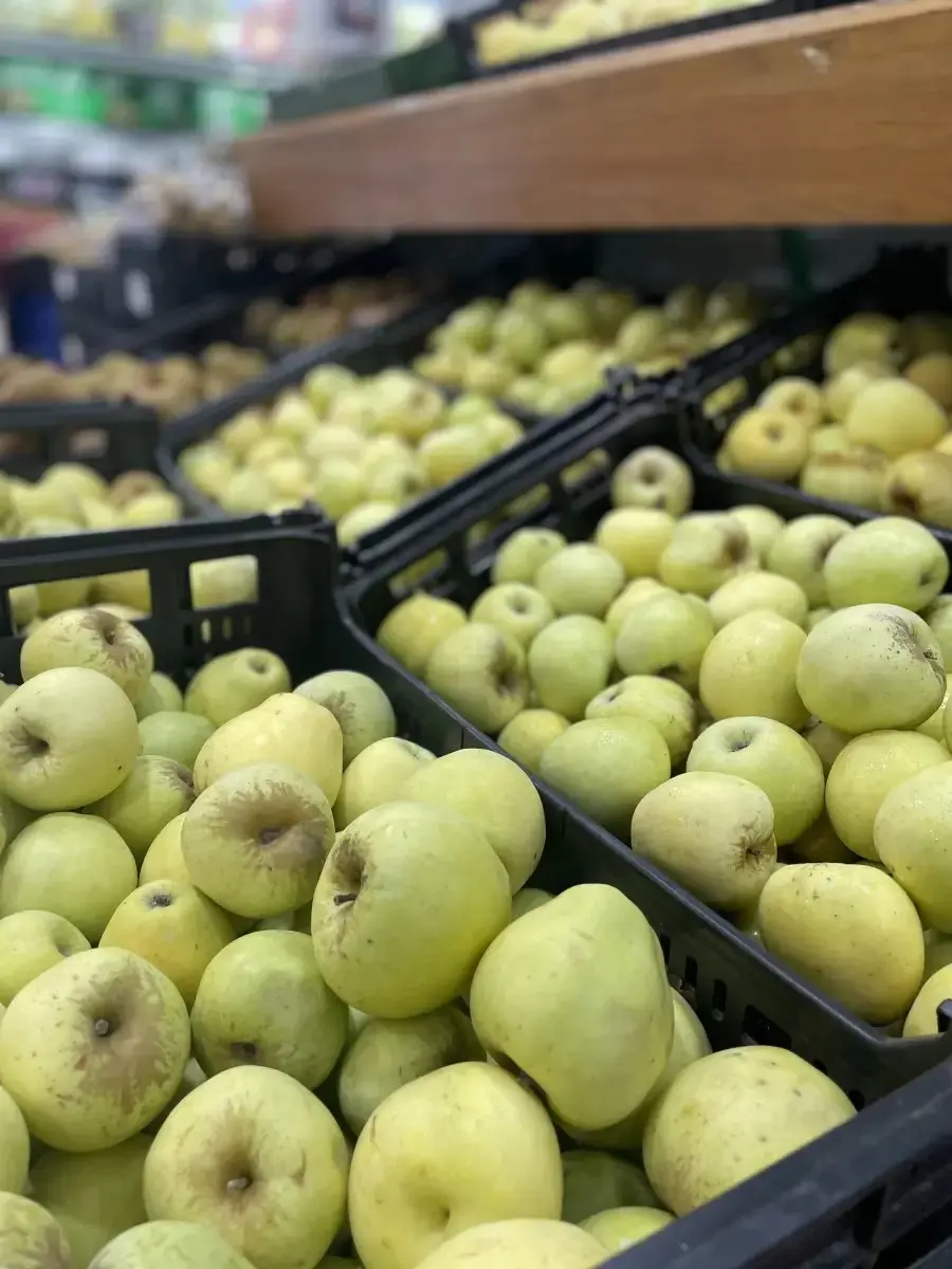 tgoo-img-699e10d6068702.66516189 Maçã Bravo Esmolfe pequena emb. 1Kg - Image 1