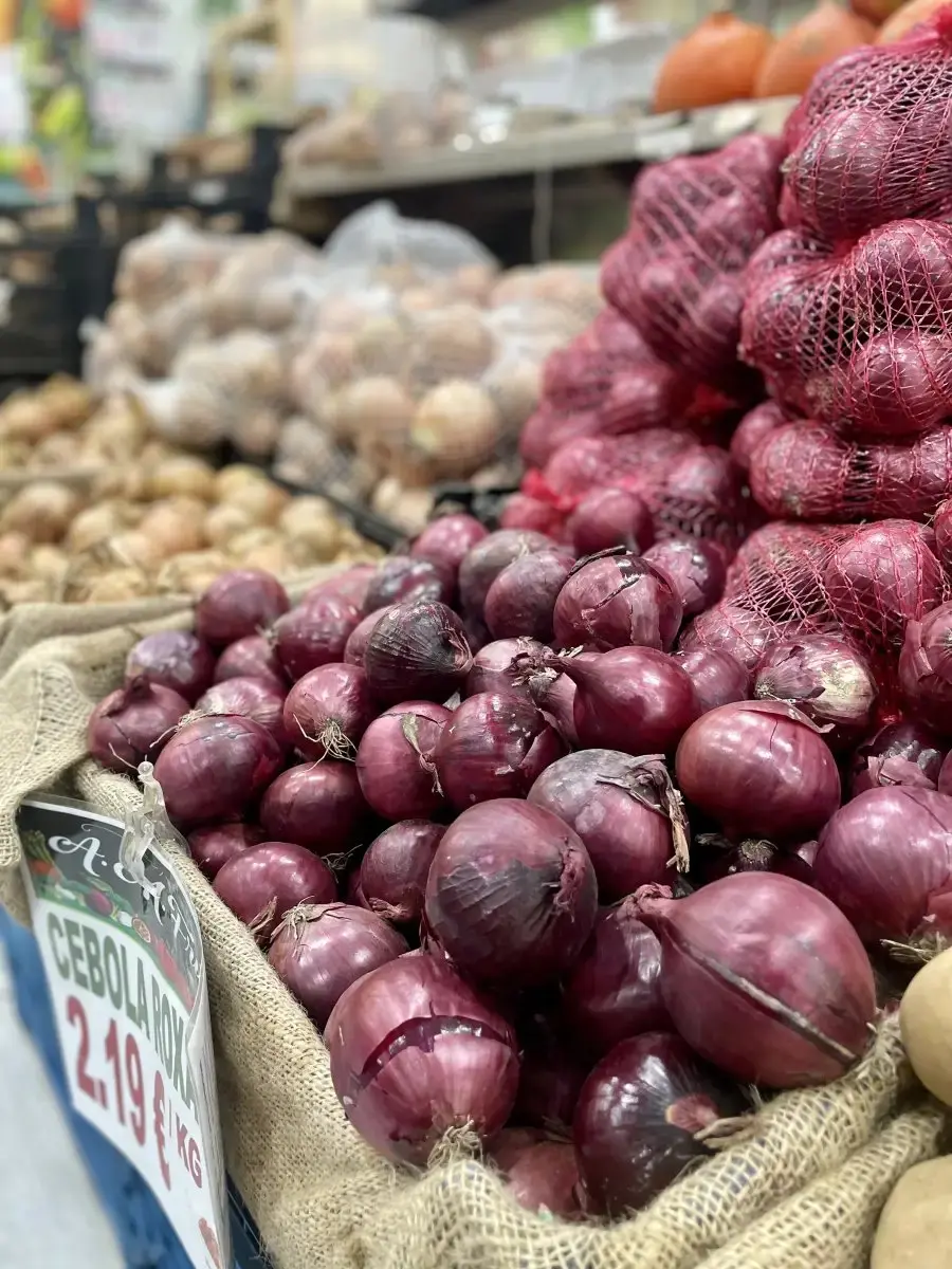 tgoo-img-699e1185795310.34608670 Cebola Roxa Kg - Image 1