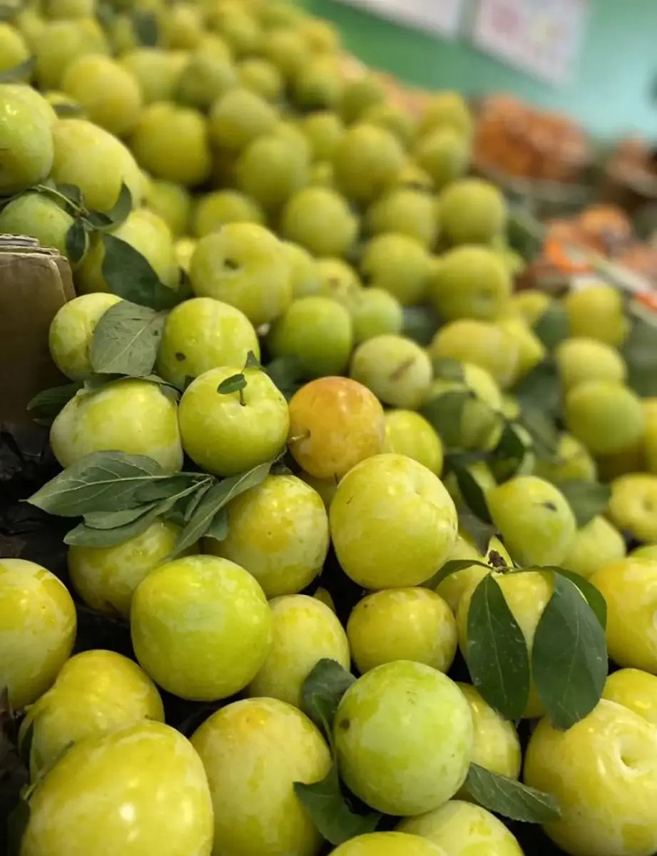 tgoo-img-699e11ffd2ef18.20790402 Ameixa Branca Kg - Image 1