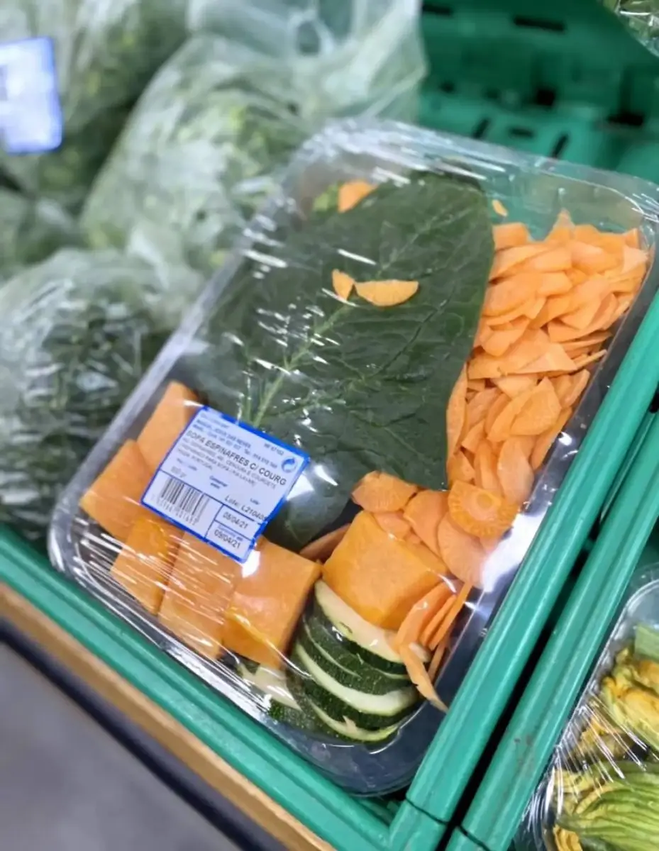 tgoo-img-699e188bade958.72858031 Preparado sopa de espinafres com courgete - Image 1