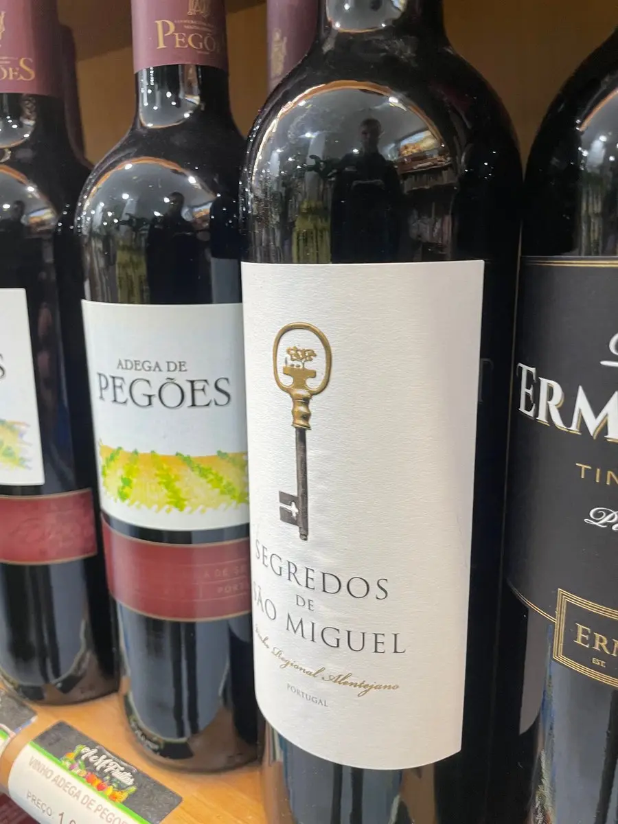 tgoo-img-699e19940ca5e1.77779072 Vinho Segredos São Miguel tinto - Image 1